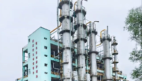 榮譽背后是團隊并肩——記華御化工“實干型標桿”張學兵及其優秀班組